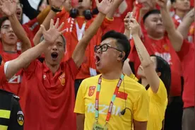 一封球迷长信：中国足球的谷底还没来，谩骂前我们先扪心自问图片