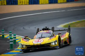 法拉利车组夺得勒芒24小时耐力赛冠军 中国车手叶一飞创造历史图片