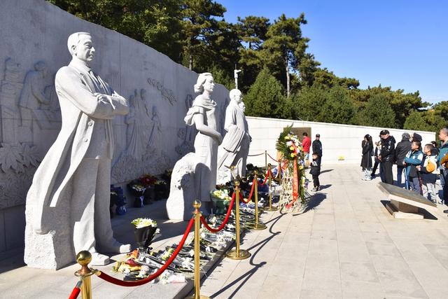 史上首次，郑丽文出席“白色恐怖受难者”秋祭，“打破僵局的关键一步”