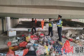 龙岩：暖心执法解民忧，流浪汉终得“团圆”图片