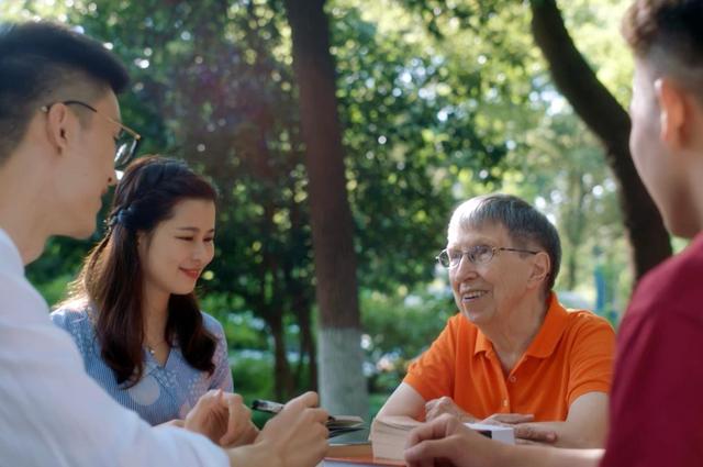 寻找照片中的TA·抗战胜利80周年丨“我永远记得80年前走出集中营的那天”