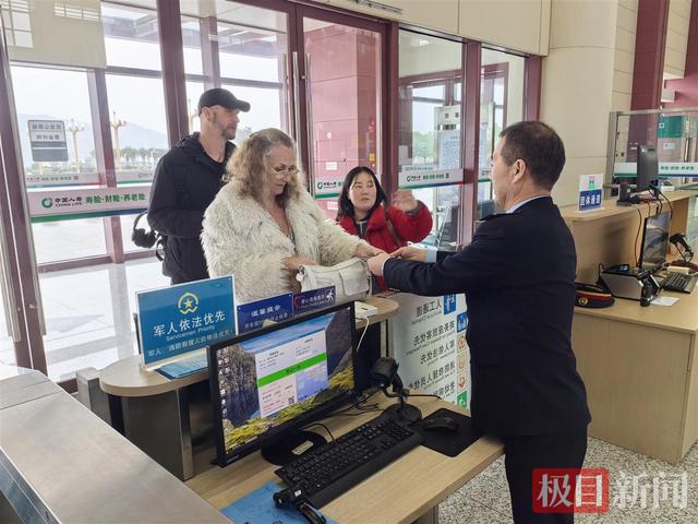十堰高铁站多措并举，全力保障武当太极文化节顺畅出行