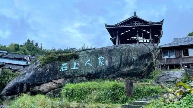 在金色梯田边烤鱼是什么神仙体验？快@你的饭搭子来融水