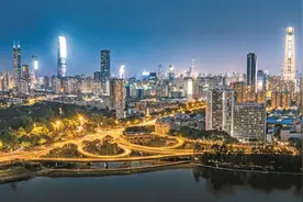 抓好产业结构升级、产业要素强基、消费投资提振等重点工作，加快创建“三力三区” 罗湖抢抓换道超车机遇 推动产业向新图强图片
