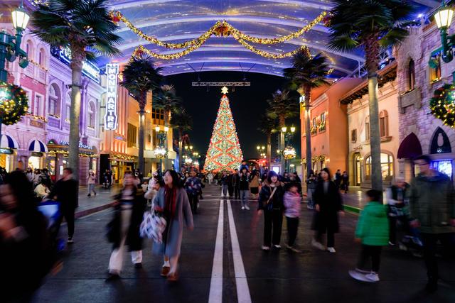 北京环球度假区“冬季假日”主题活动开启