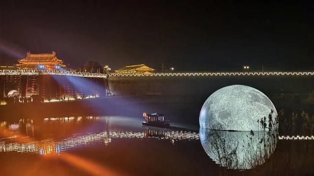 科技点亮古城夜色