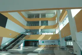 果然视频丨哈特瑞姆？德州这家医院，名字为啥这么怪！图片