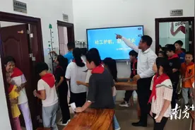 “六一”前夕，大山里的孩子收到一份特殊“礼物”图片