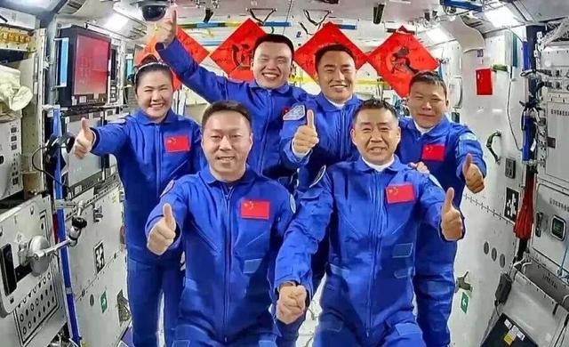 我爱你中国！一起守护这一抹最美的中国红