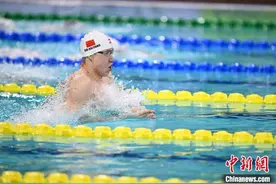 全国游泳冠军赛：覃海洋夺冠 余依婷拿下双金图片