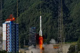 我国成功发射第五十九颗、六十颗北斗导航卫星图片