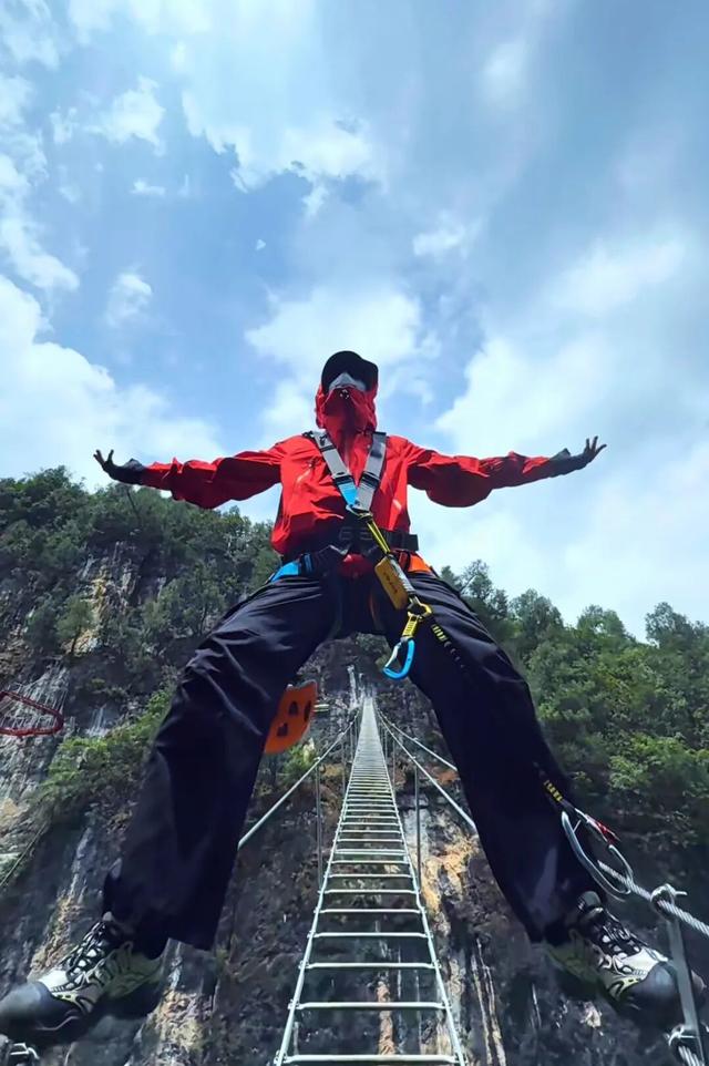 【秋游绥阳】追着风，勇闯清溪峡！
