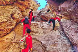 柯坪找矿记图片