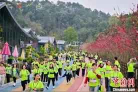 全国和美乡村健康跑活动在江西婺源鸣枪开跑图片