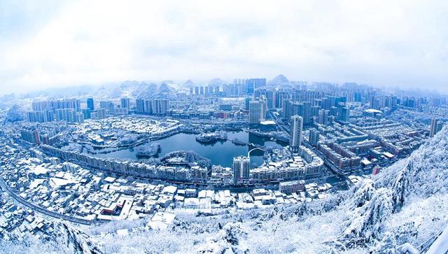 贵州六盘水：“一冷一凉”撬动“热经济”