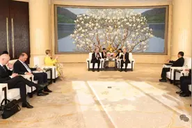 尹力会见第五届国际医药创新大会与会跨国医药企业负责人图片