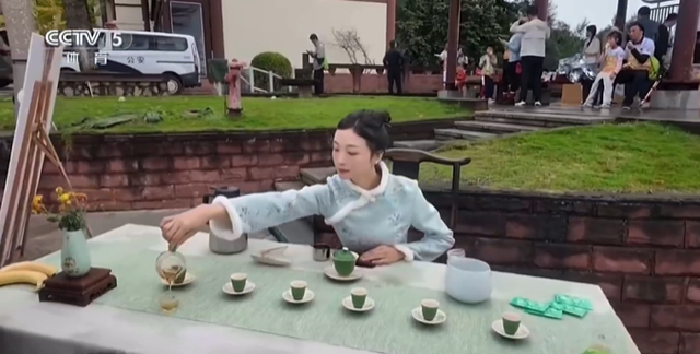 央视聚焦 | 千名跑者名山竞逐千年古道，蒙顶山重阳登高演绎“文体旅”融合新篇！