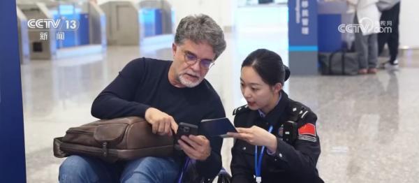 6.97亿人次、↑14.2% 免签“组合拳”成为文旅流量引擎 2025年出入境人数创新高