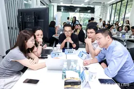 校长化身“小程序员”，共探AI时代教育破局之道图片