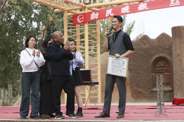 “最美的风景就在家门口”！新民晚报“海派文化大篷车”驶入泽普乡村