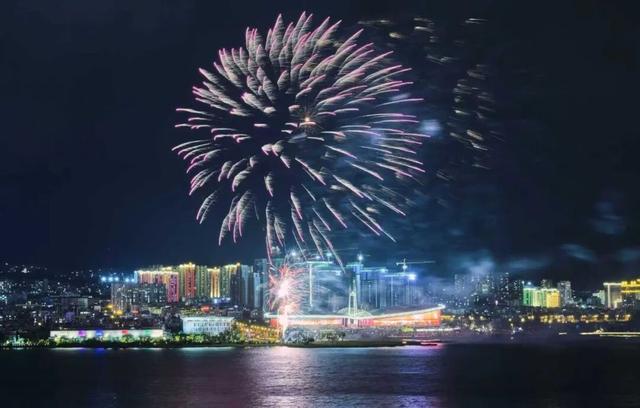 夸得比唱得好听，大理人意满离