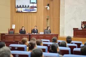 电话号码换礼品为啥专找“老年机”？一场庭审揭开“平台拉新”骗局图片