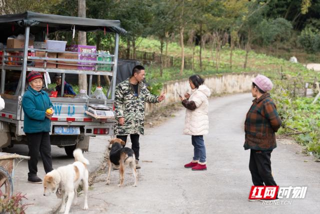 大美红图丨海拔落差1400米，跑山卖货郎与他的移动小卖部