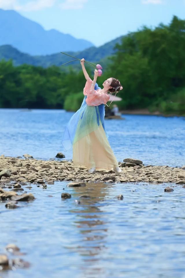 国庆趣龙虎山！定格专属旅拍大片，假期美好一键保存！