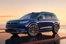 问界新M7基本锁定2024年新能源中大型SUV销量冠军！图片