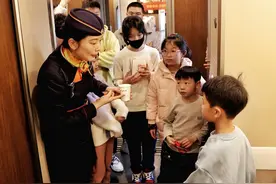 温馨春运 文明相伴 ---G6113次开展春运文明出行倡议宣传活动图片