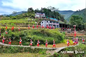 最炫民族风！广东清远连南盘王节耍歌堂，田埂奏响丰收交响曲图片