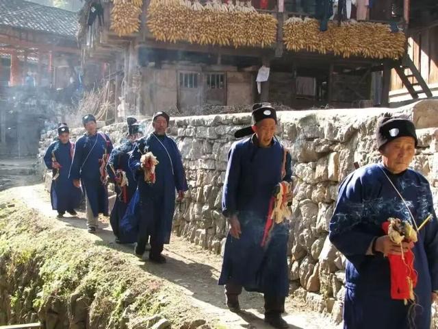 石阡回信德江，称：知己……