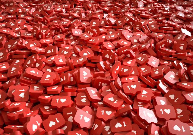 社交媒体“创造”艺术家，再次印证了麦克卢汉的预言？