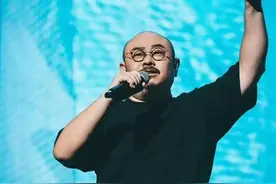 还有24小时！刀郎演唱会即将登场，《我们走在大路上》会是武汉特别曲目吗？图片