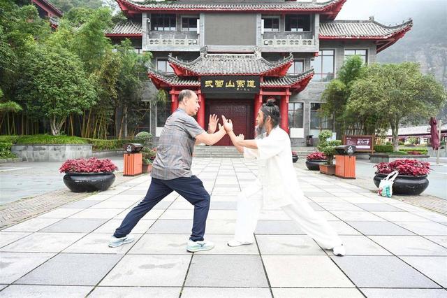 雨中登武当意犹未尽，法国旅行商还要再来