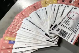 邓紫棋长沙演唱会主办方回应“粉丝场外高喊退票”，警方：抓获2人图片