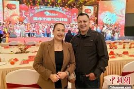 （新春走基层）菲律宾籍外教在福建过年：带女儿深入感受中国文化图片