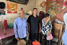男子4个月大被抱养 50年后找到亲生父母图片