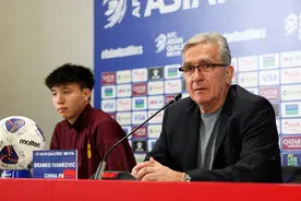 伊万：接下来会安排友谊赛之后有东亚杯 国家队大门向所有人敞开图片
