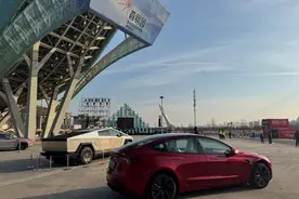 北京首钢园新春嘉年华开幕 车展区新能源概念车备受关注图片