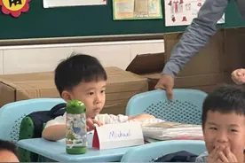 开学快一个月了，快看小萌新们对小学生活的百般体验！图片