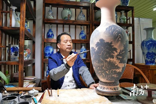 探秘大埔陶瓷：工坊巧变“潮玩” 非遗传承与工业旅游的奇妙碰撞