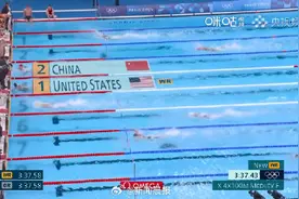 中国队男女4×100米混接力银牌图片