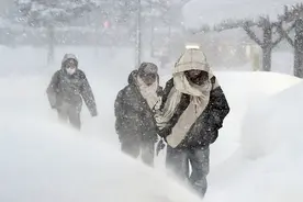 降雪持续 我驻札幌总领馆提醒中国公民注意航班延误或取消风险图片