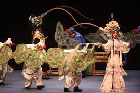川剧《白蛇传》在智利连演三场 海外观众近距离感受中国传统文化艺术魅力图片