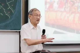 激情演唱《少年》的刘西拉，活成了一束光......图片