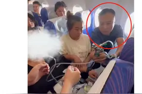 旅客飞机上突发疾病，多方合力救助图片
