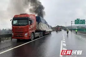 “幕后”坚守 “护航”春运——邵阳12328热线春运纪实图片