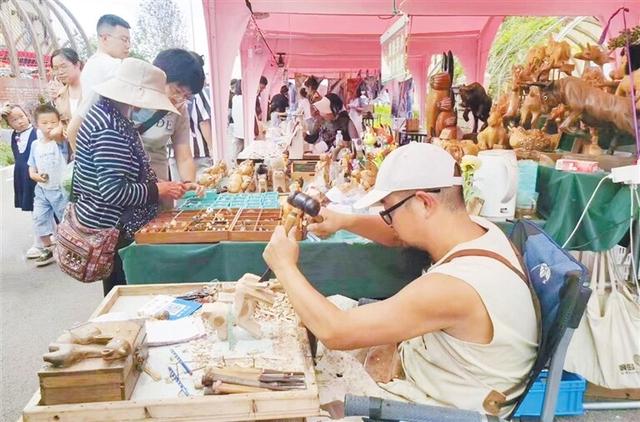麒麟区打造多层次假日盛宴——双节活动多 游客乐融融