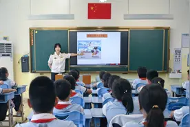 救生衣怎样穿？“开学第一课”，海事送安全图片